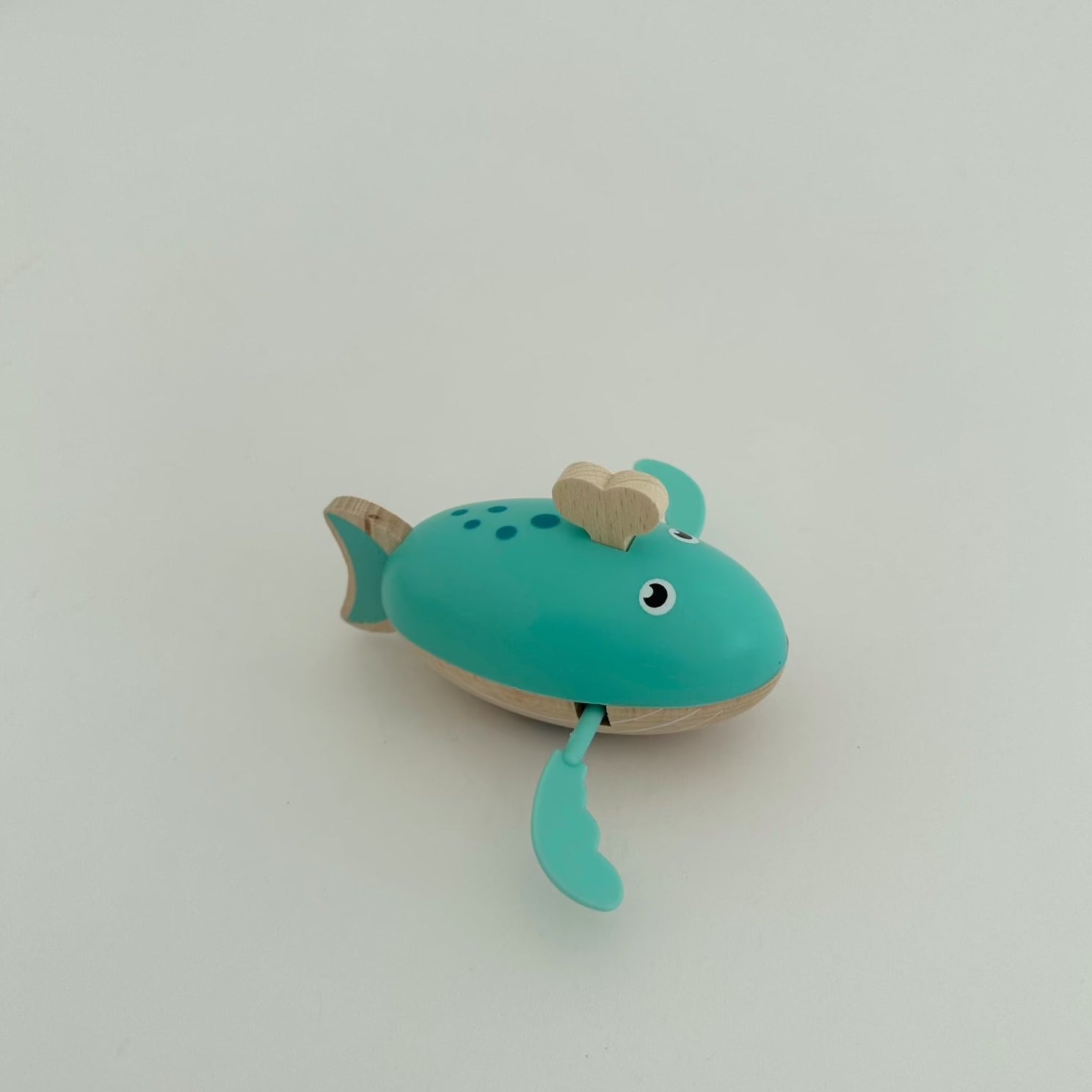 WATER WHALE WIND UP TOY