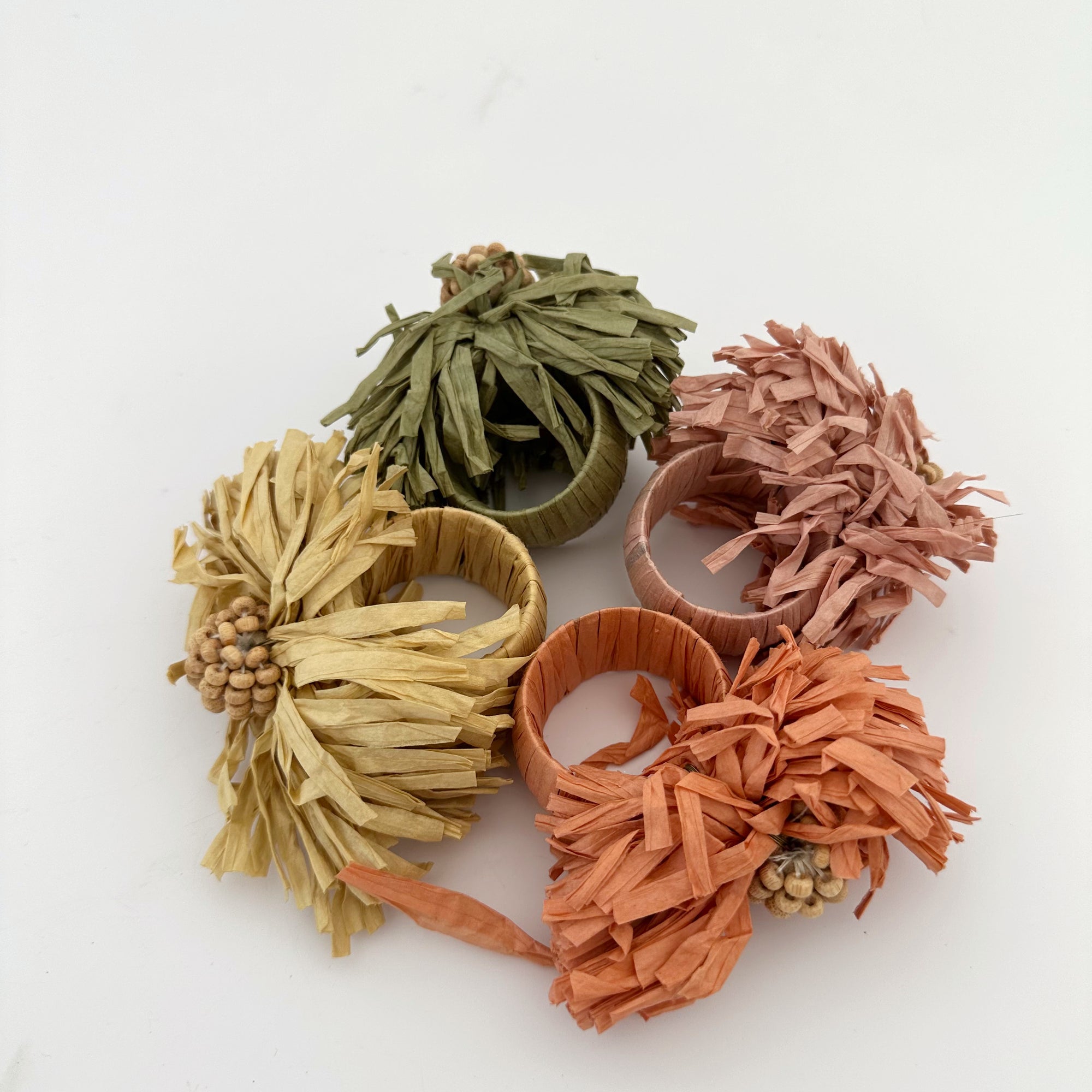 FLORA RAFFIA NAPKIN RINGS