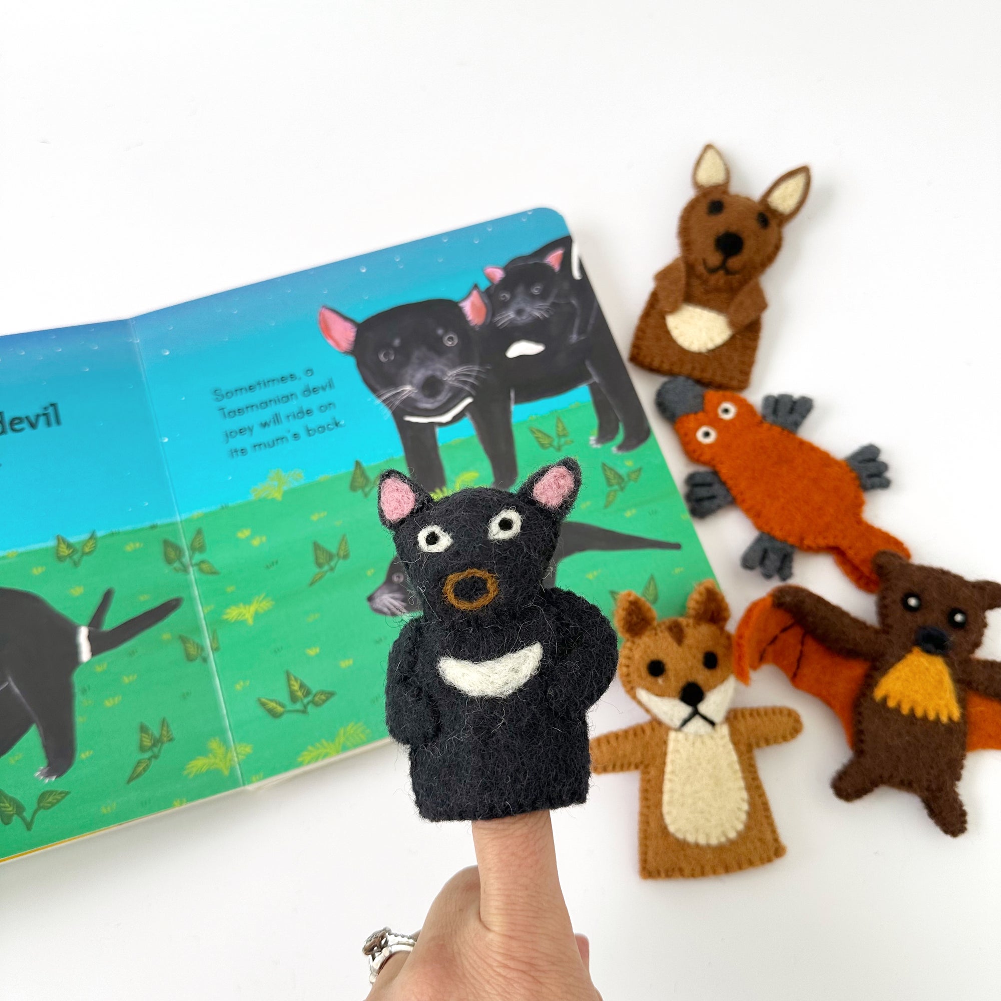 TARA TREASURES AUSTRALIAN BABY ANIMALS BY FRANÉ LESSAC: BOOK & FINGER PUPPET SET