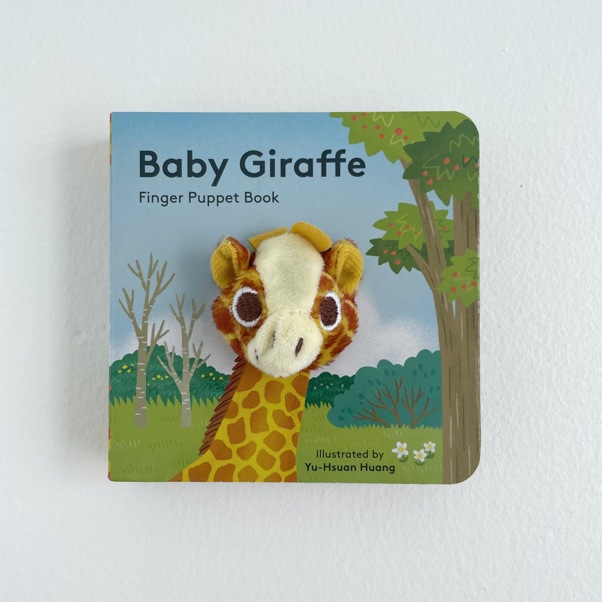 BABY GIRAFFE: FINGER PUPPET BOOK