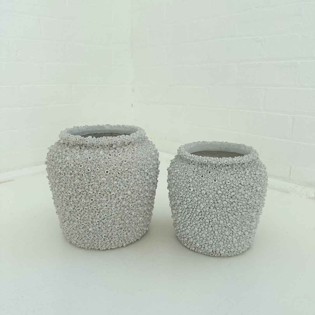 REINA RESIN POT