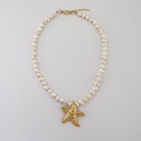 SHELL NECKLACE: GOLD