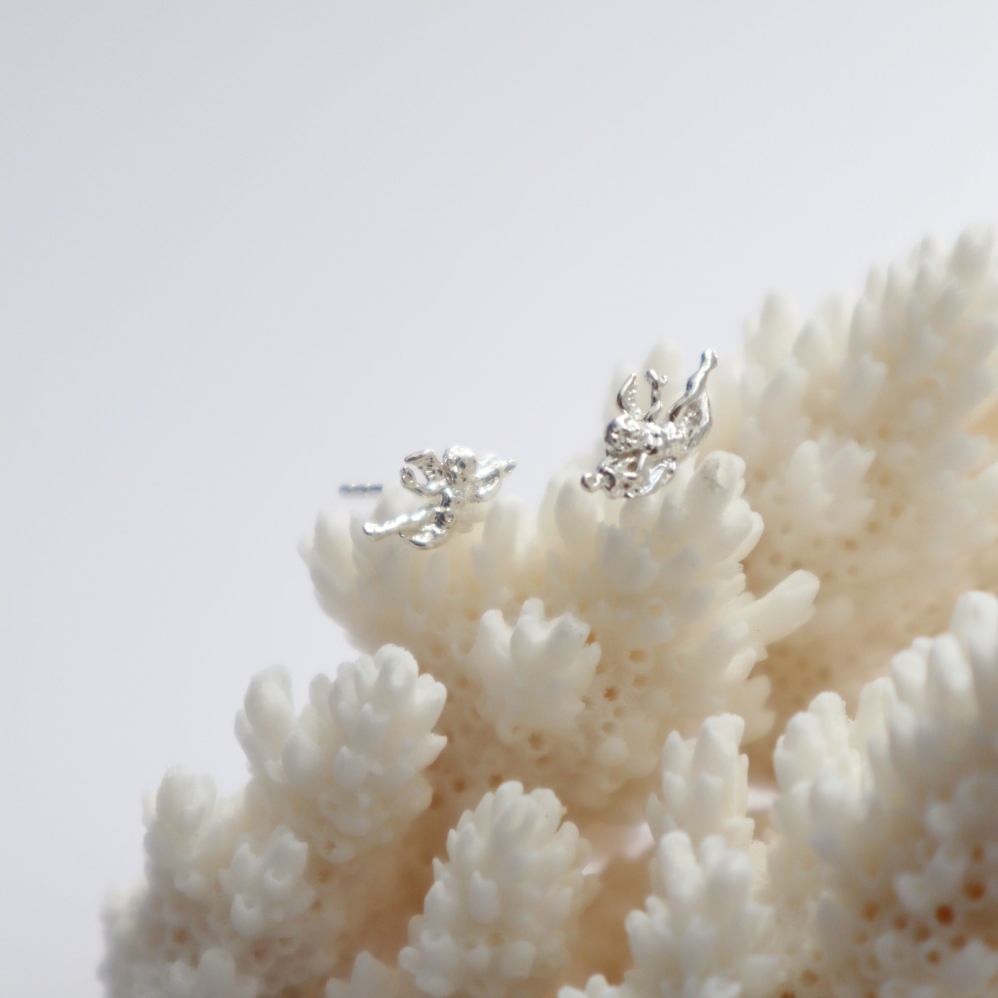 CLEOPATRA'S BLING ARETINO STUDS: SILVER