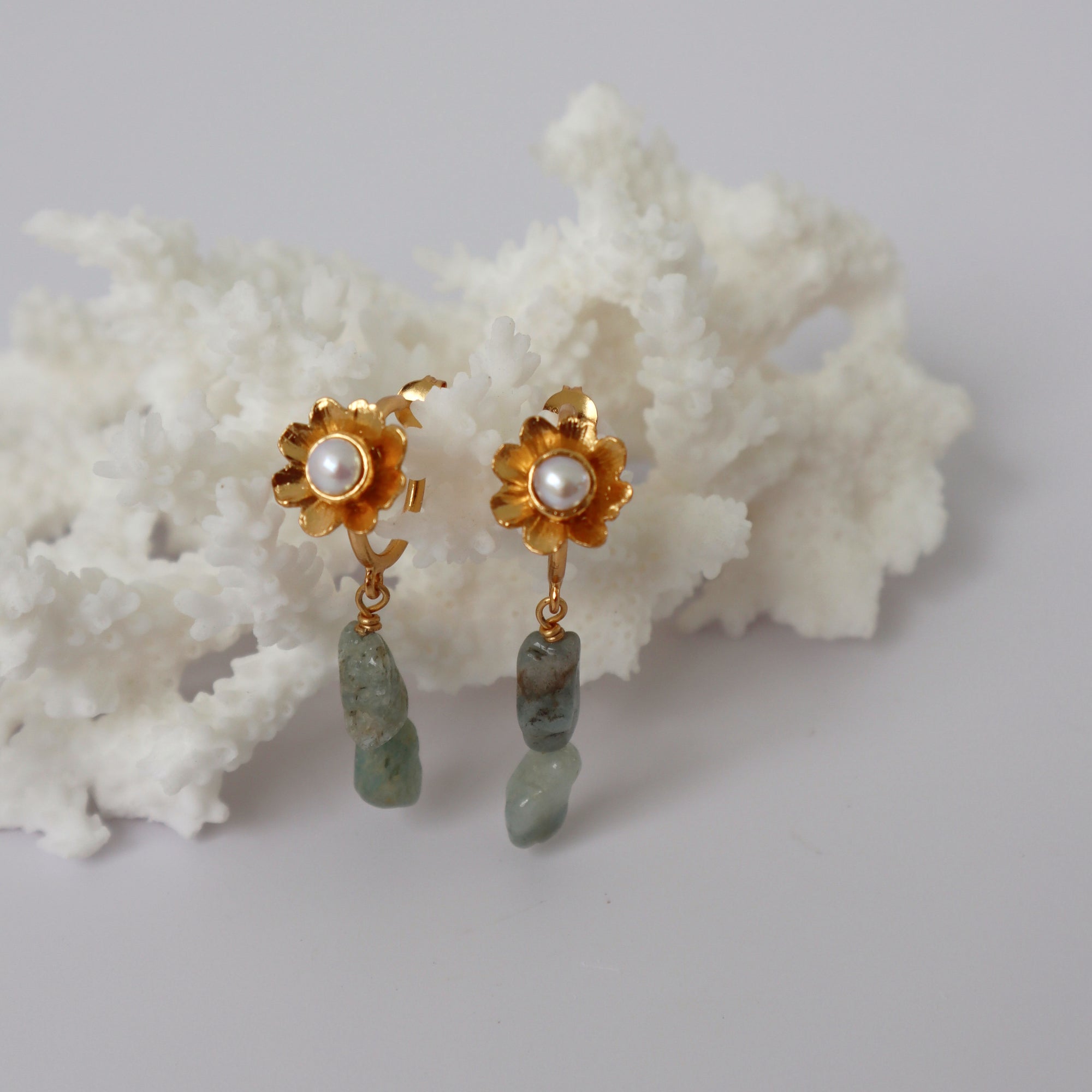 CLEOPATRA'S BLING PERDITA EARRINGS W AQUAMARINE & PEARL: GOLD