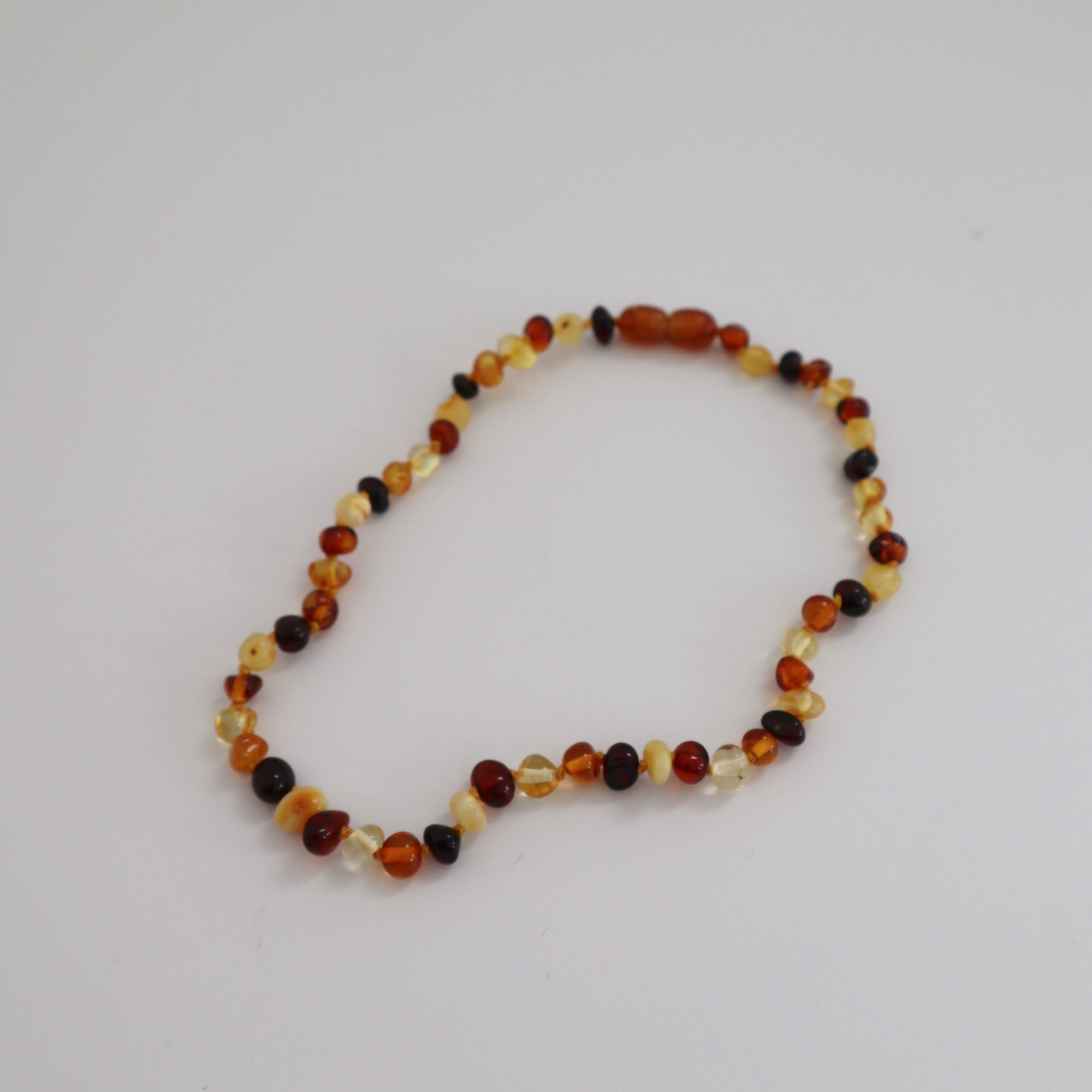 AMBER BABY TEETHING NECKLACE: DUSTY