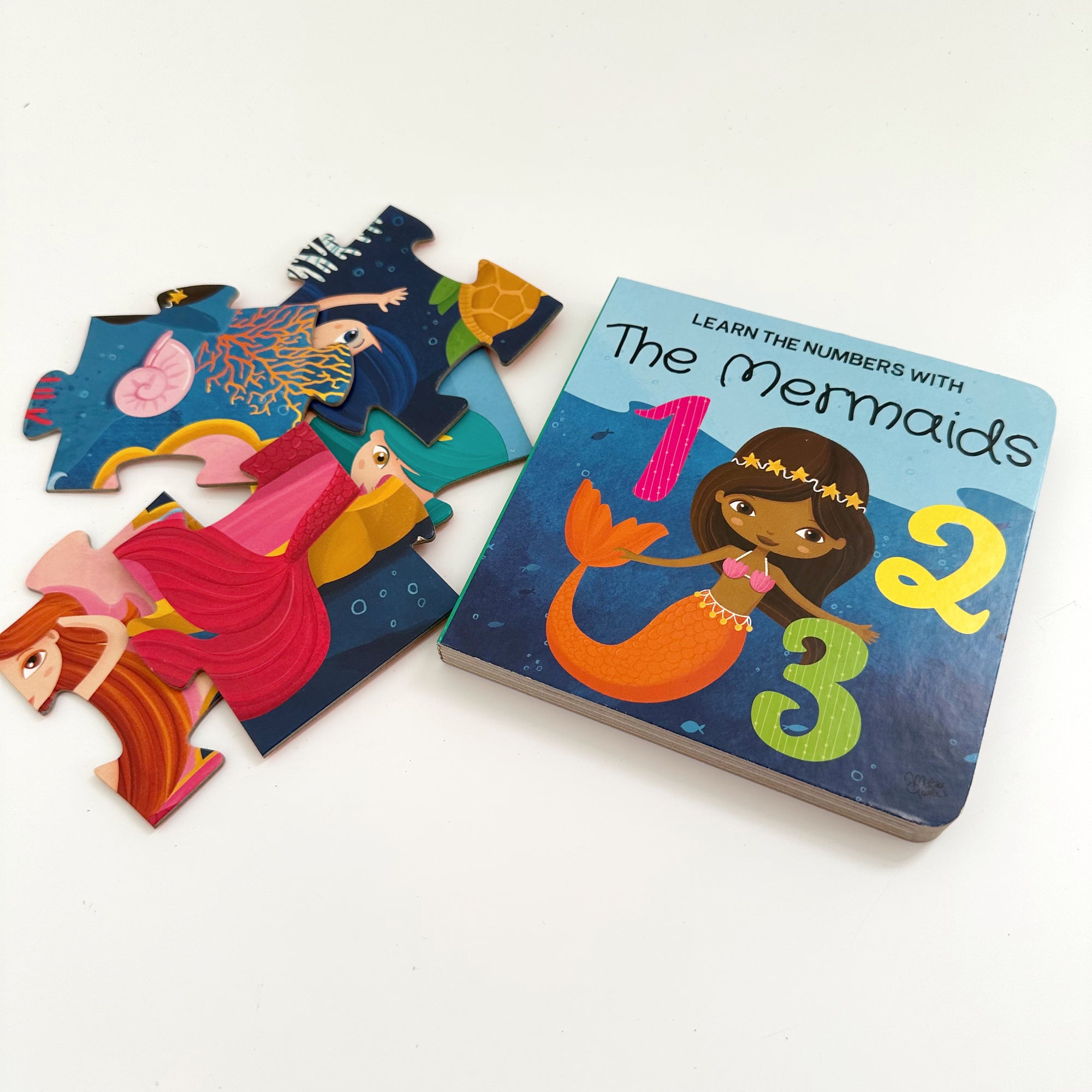 SASSI 3D PUZZLE AND BOOK SET: MERMAIDS