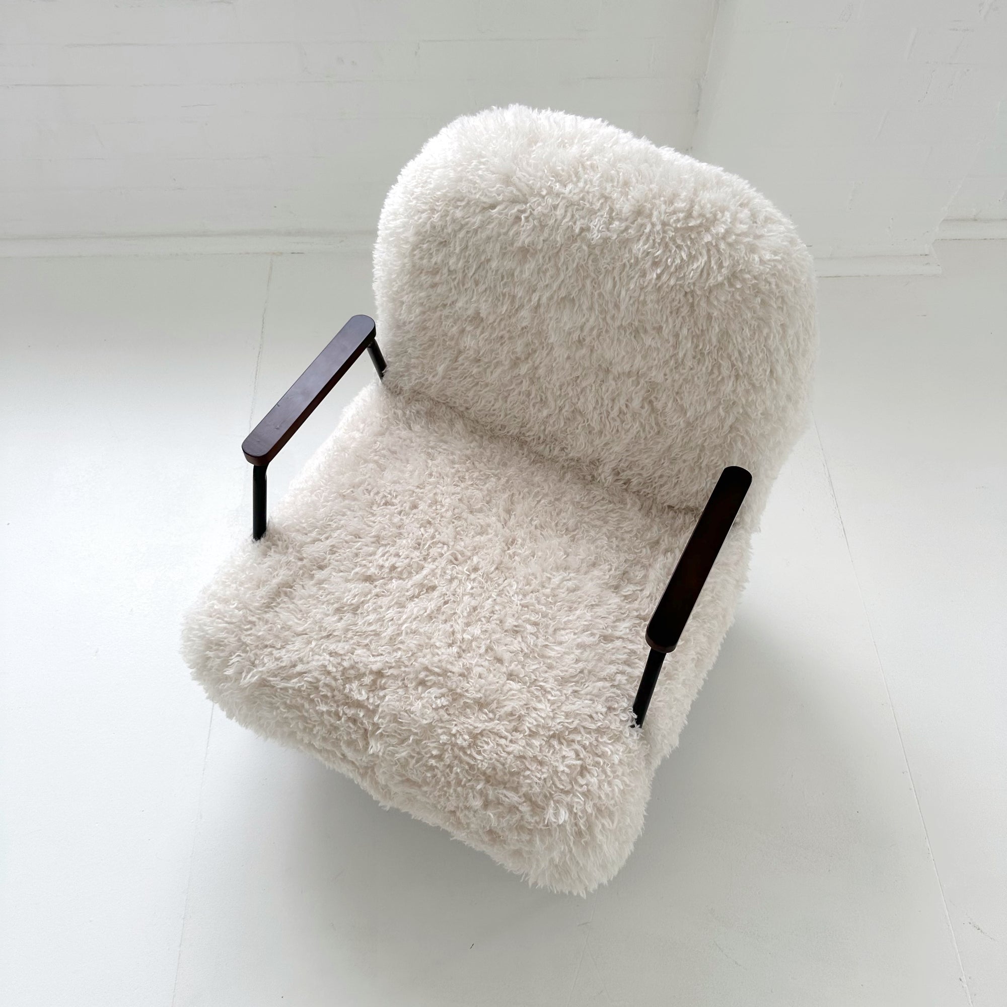 ARMO FAUX FUR ARMCHAIR