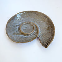 SEA SNAIL CERAMIC PLATE: BLUE