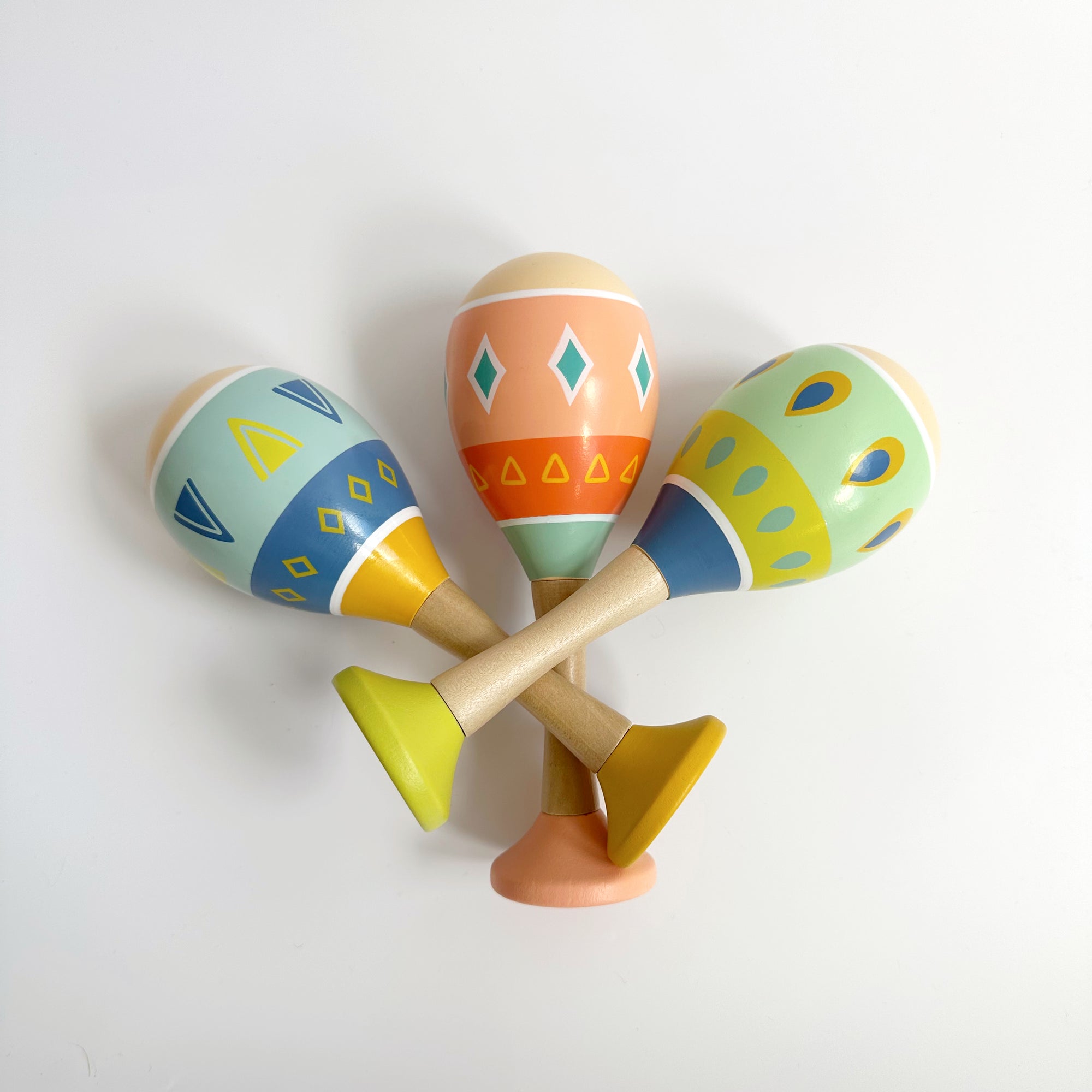 PATTERN PLAY MARACA RATTLE