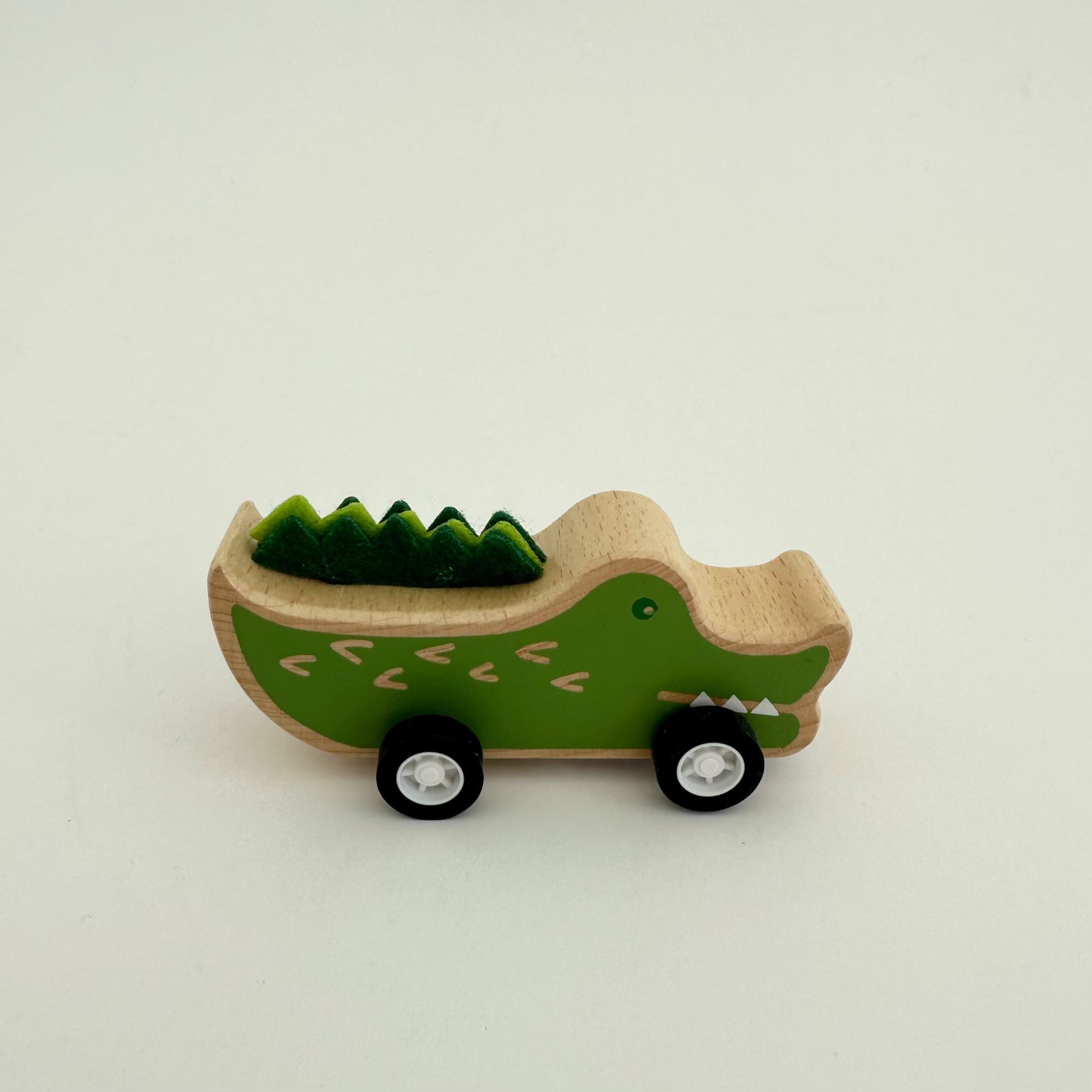 WOODEN PULL BACK JUNGLE ANIMAL TOY