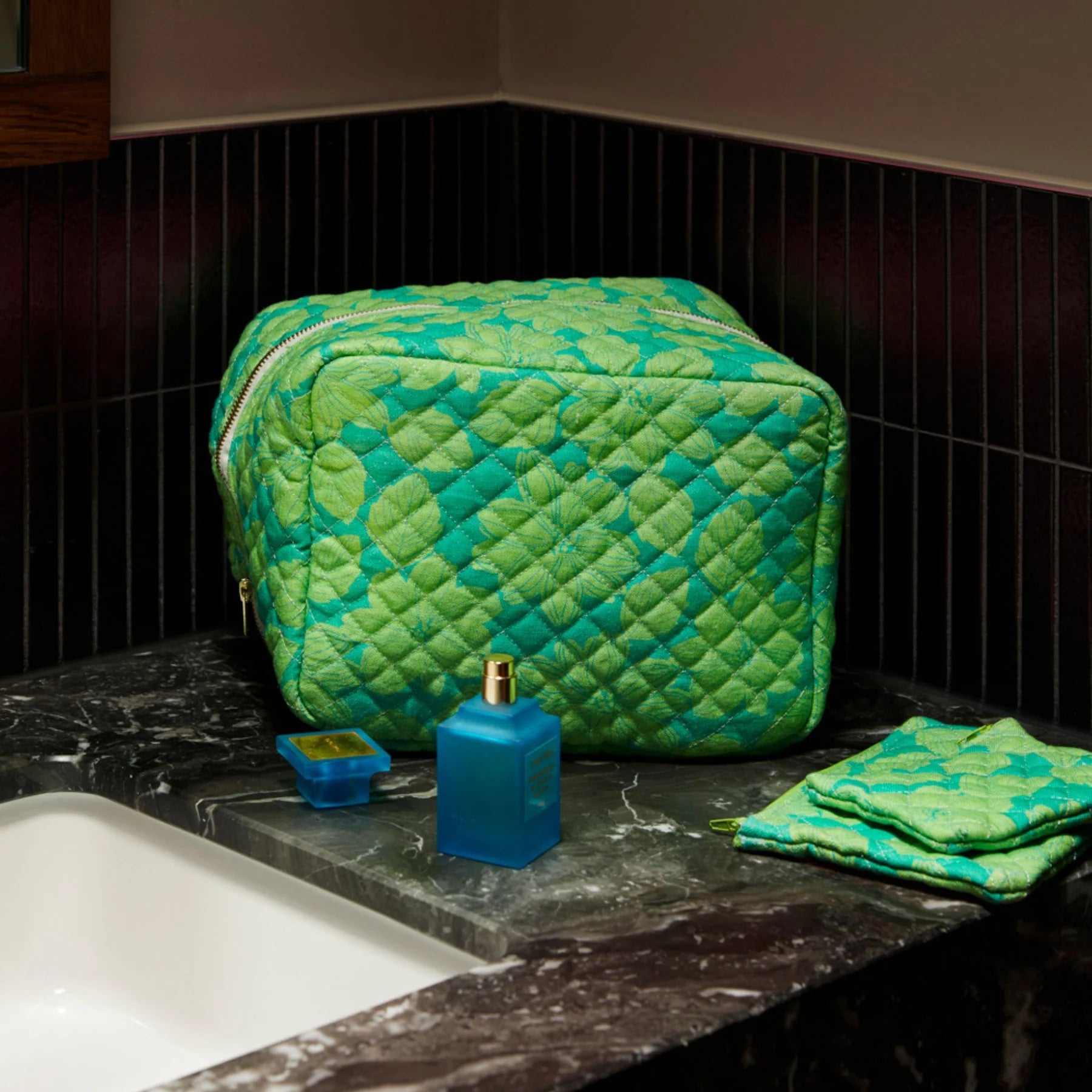 BONNIE AND NEIL MARGOT WASH BAG: LRG/ JADE