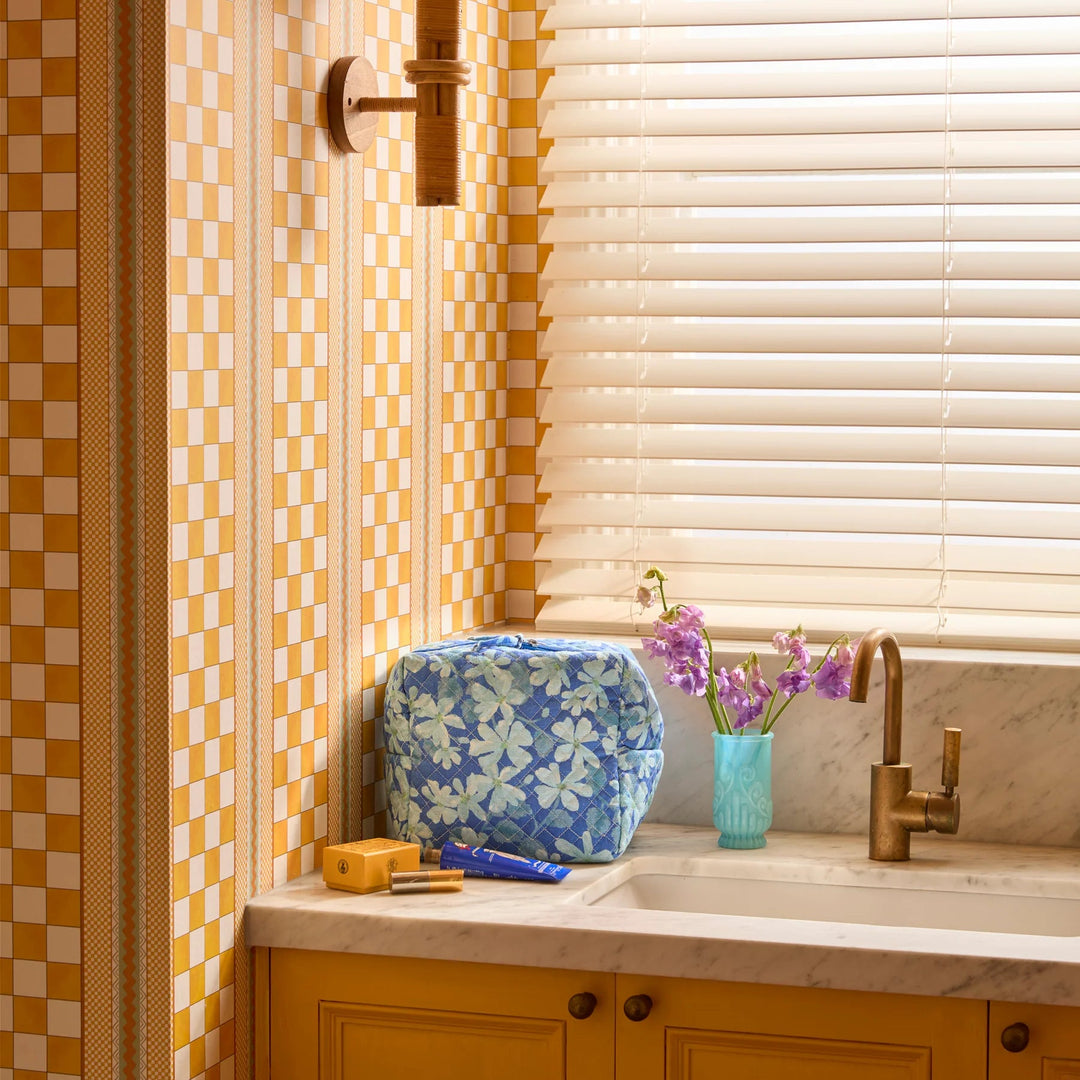 BONNIE AND NEIL LARGE TOILETRY BAG: VIOLET BLUE