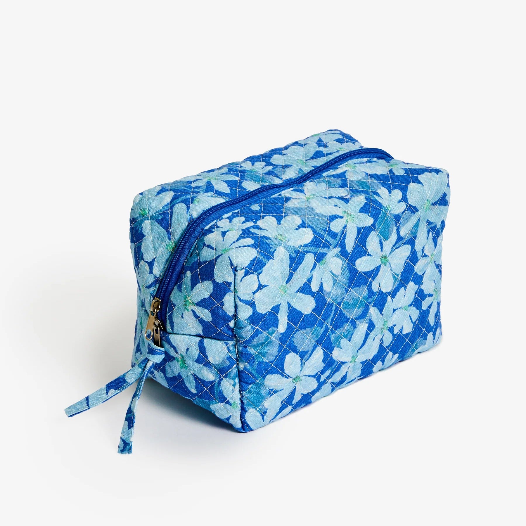 BONNIE AND NEIL MEDIUM TOILETRY BAG: VIOLET BLUE