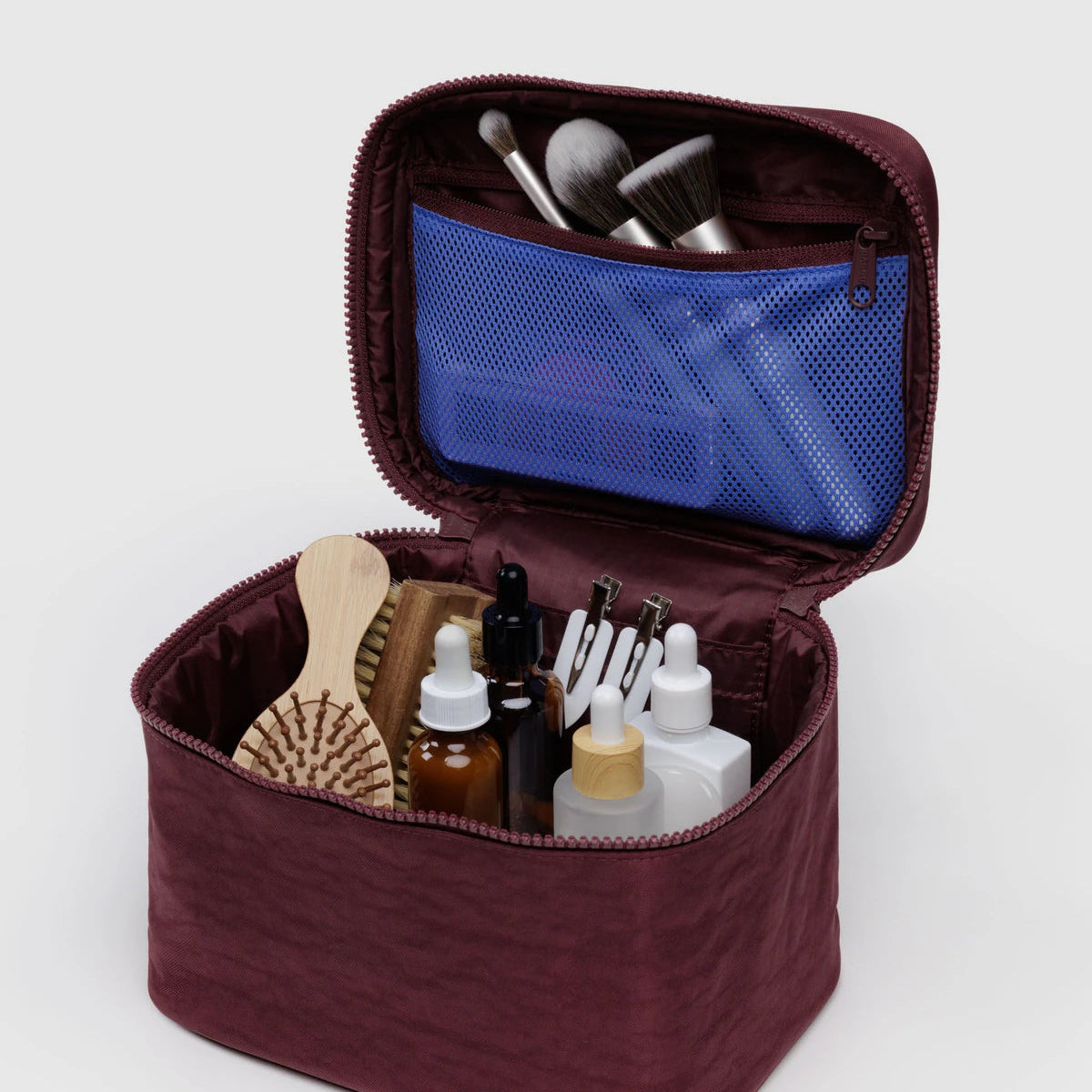 BAGGU LARGE COSMETIC CASE: MAHOGANY