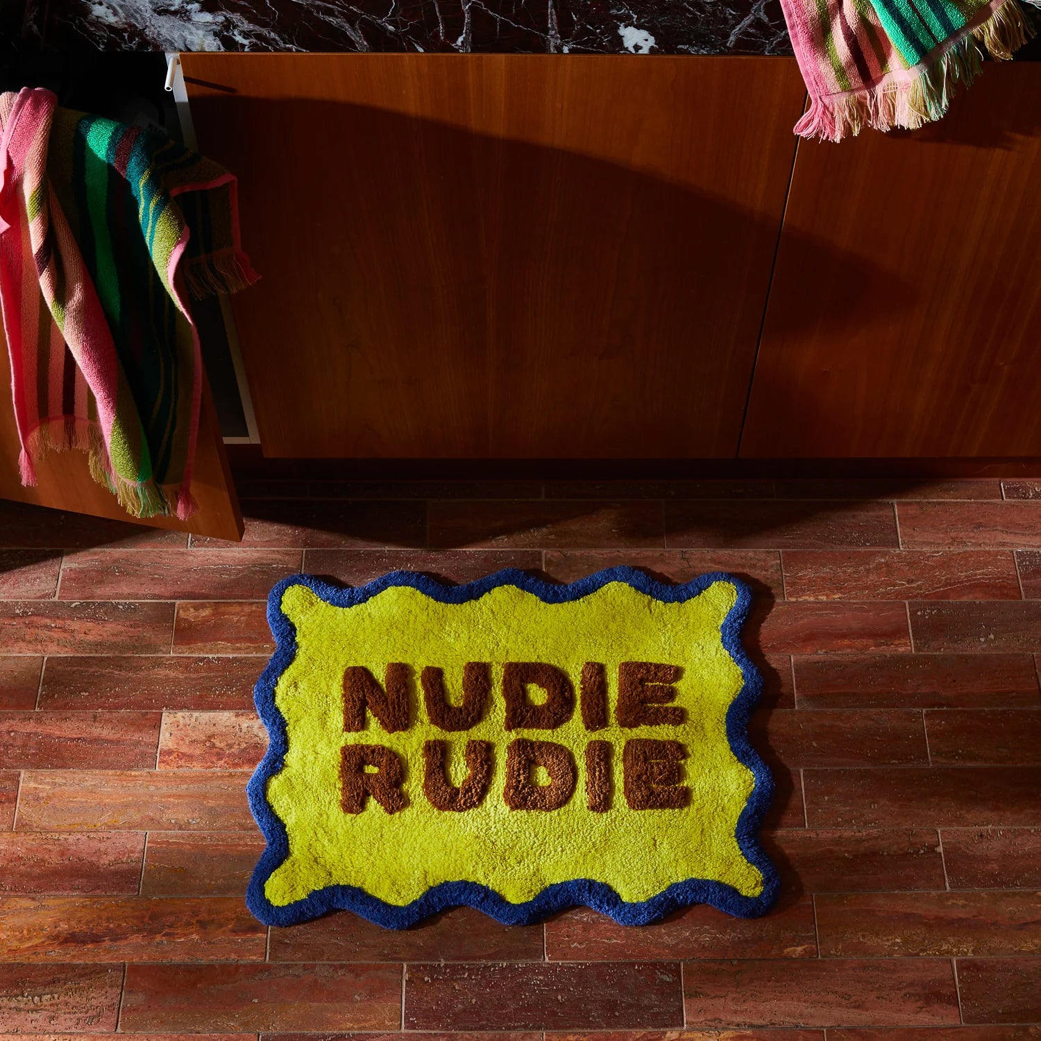 SAGE & CLARE AMALIE NUDIE MINI BATH MAT: DAFFODIL