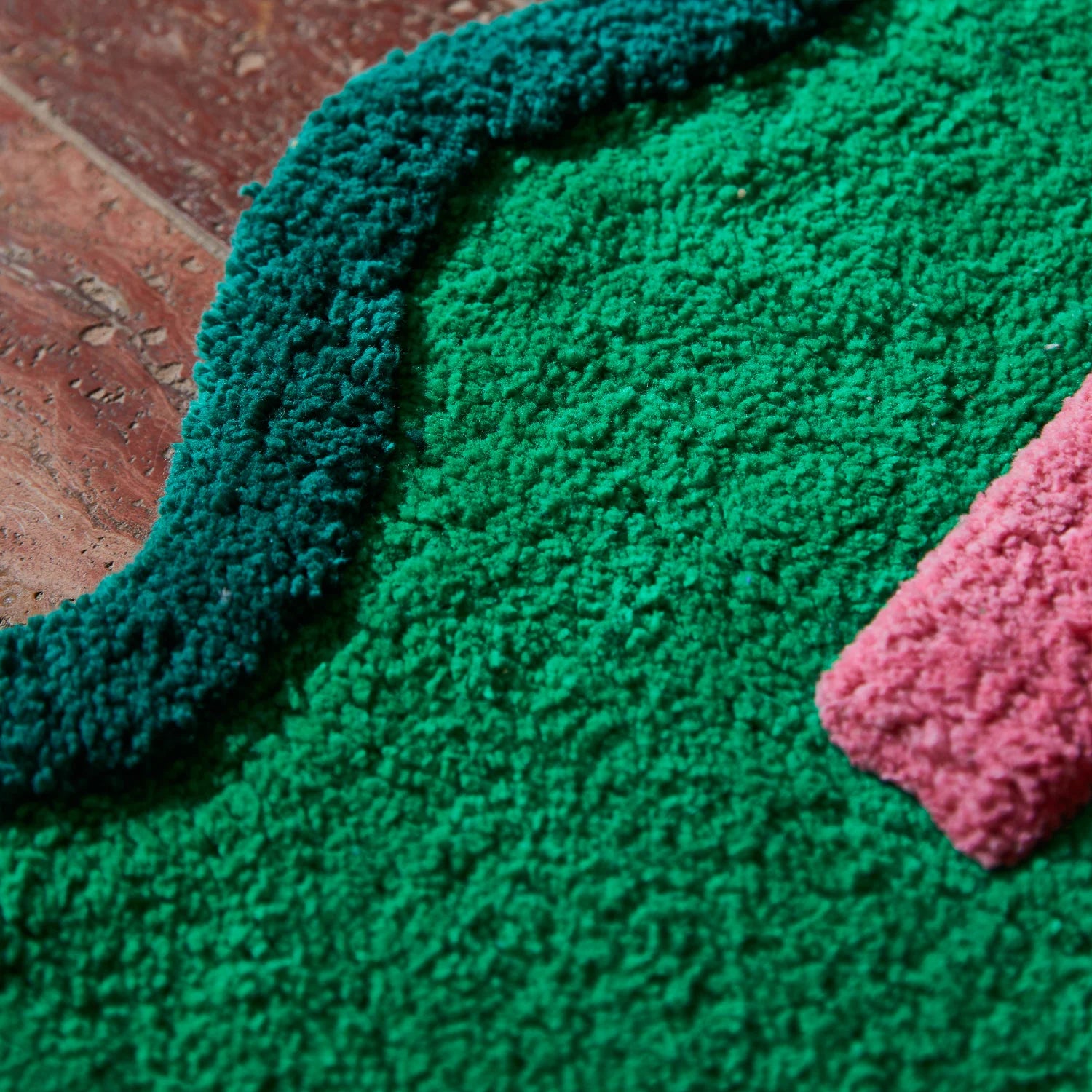 SAGE & CLARE AMALIE NUDIE BATH MAT: SPRING GREEN