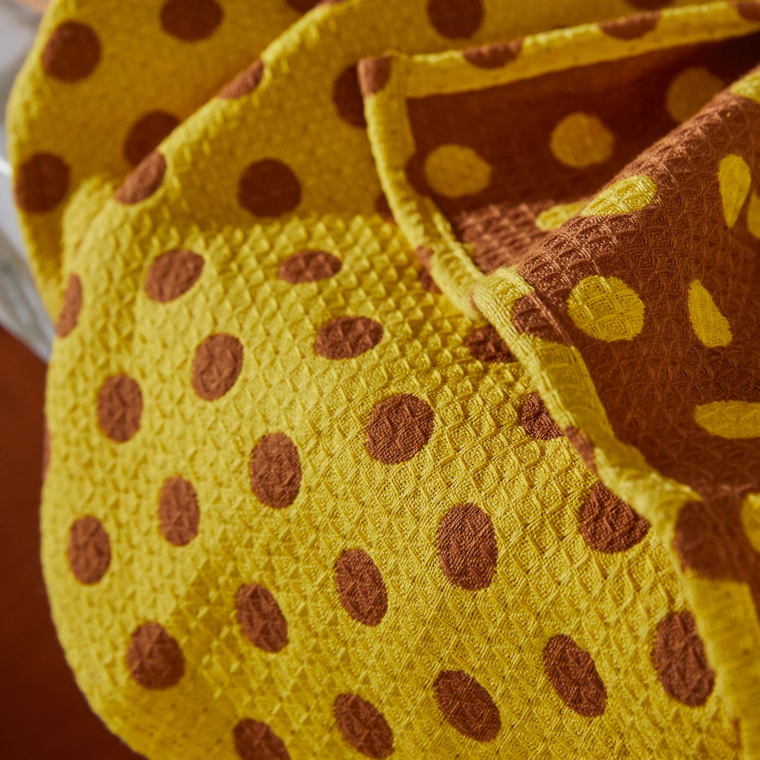 SAGE & CLARE PAIGE TEA TOWEL: MEDALLION