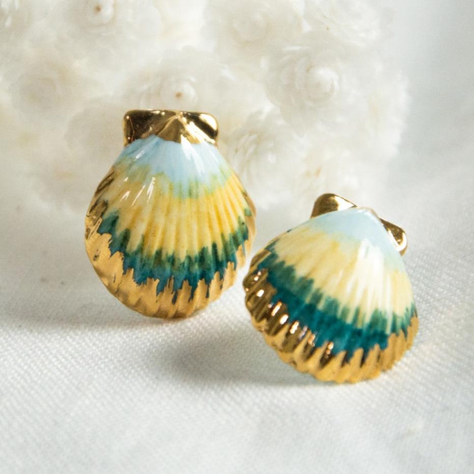 NACH BLUE/GOLD SHELL STUD EARRING