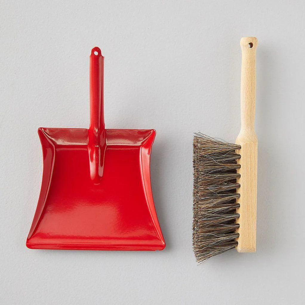 EGMONT DUSTPAN & BRUSH: RED