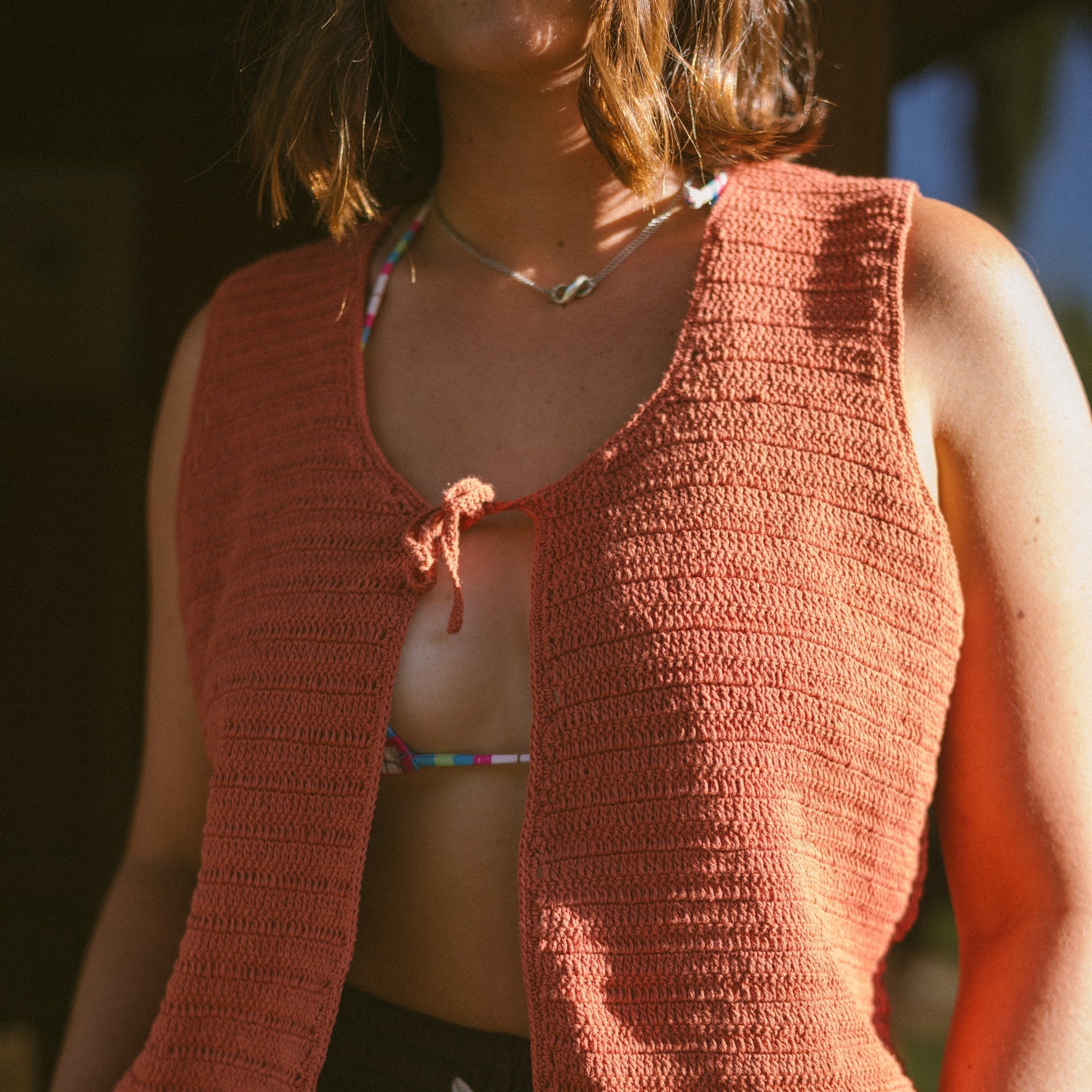 ATMOSEA CROCHET TIE VEST: RUST