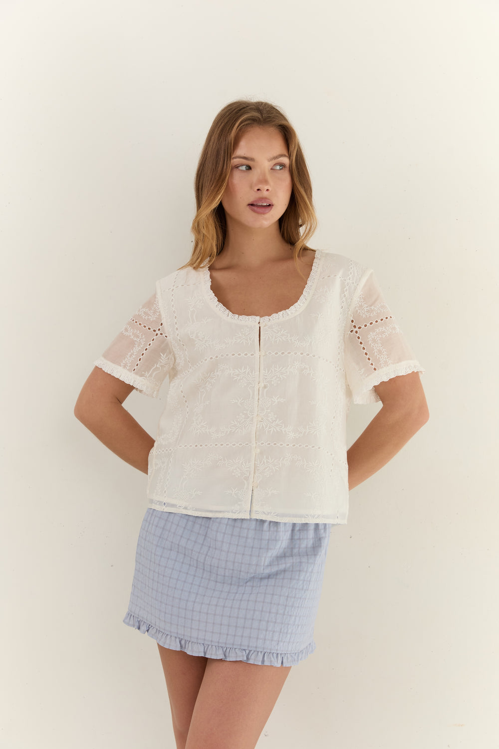 Juni Womens Alenka Lace Blouse Blanc - womens lace blouse