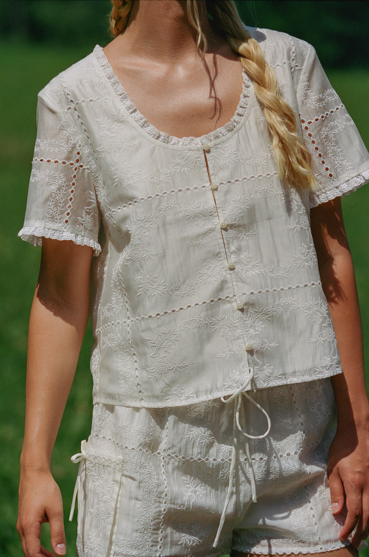 Juni Womens Alenka Lace Blouse Blanc - womens lace blouse