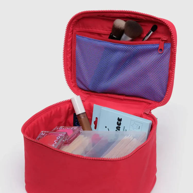 BAGGU LARGE COSMETIC CASE: CANDY APPLE