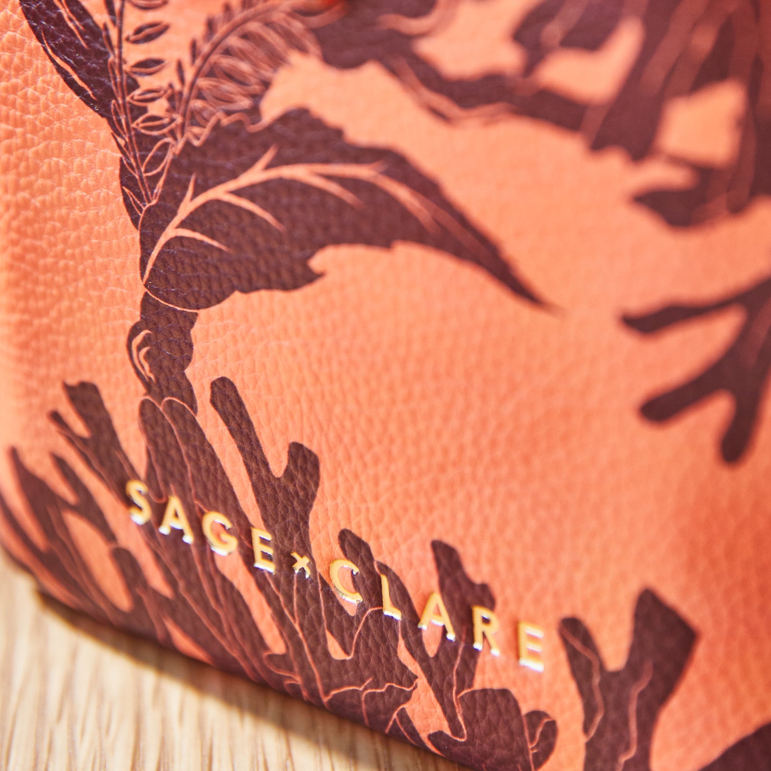 SAGE & CLARE DELPHINE SMALL VANITY CASE: VIVID CORAL