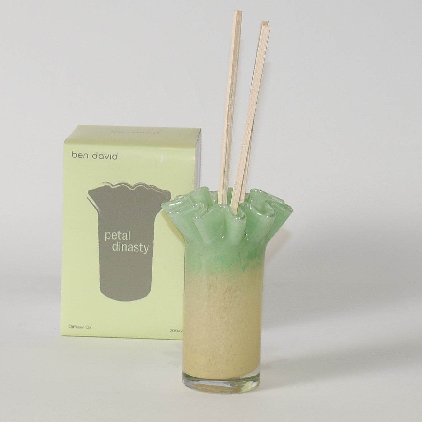 BEN DAVID BY KAS KIKI DIFFUSER VASE: PETAL DYNASTY