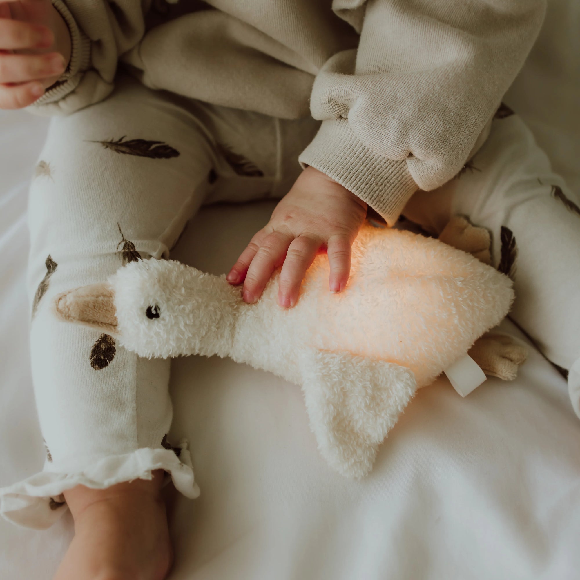 FLOW AMSTERDAM LIVA PLUSH NIGHT LIGHT: BEIGE