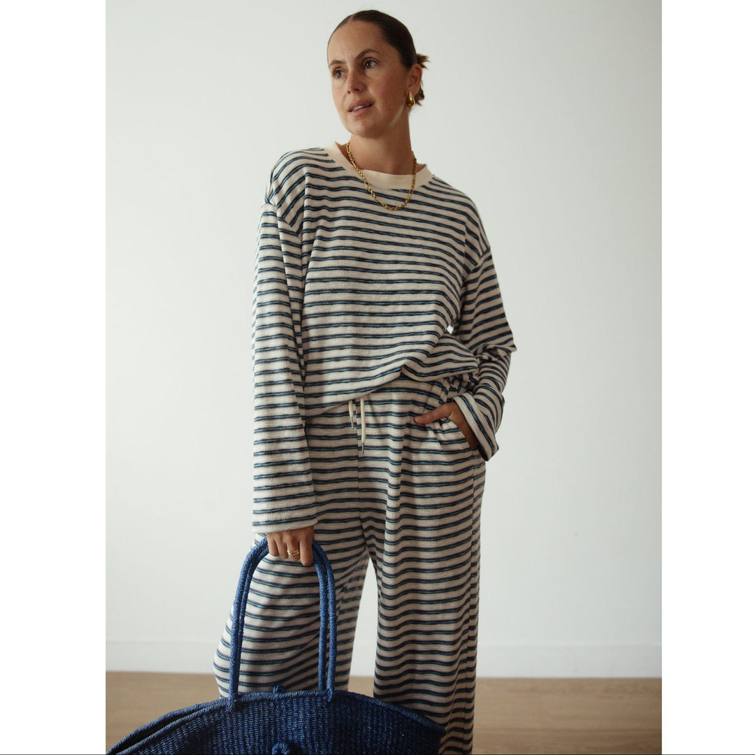 ALAKAI CASPIA L/S CREW NECK KNIT TOP: BLUE