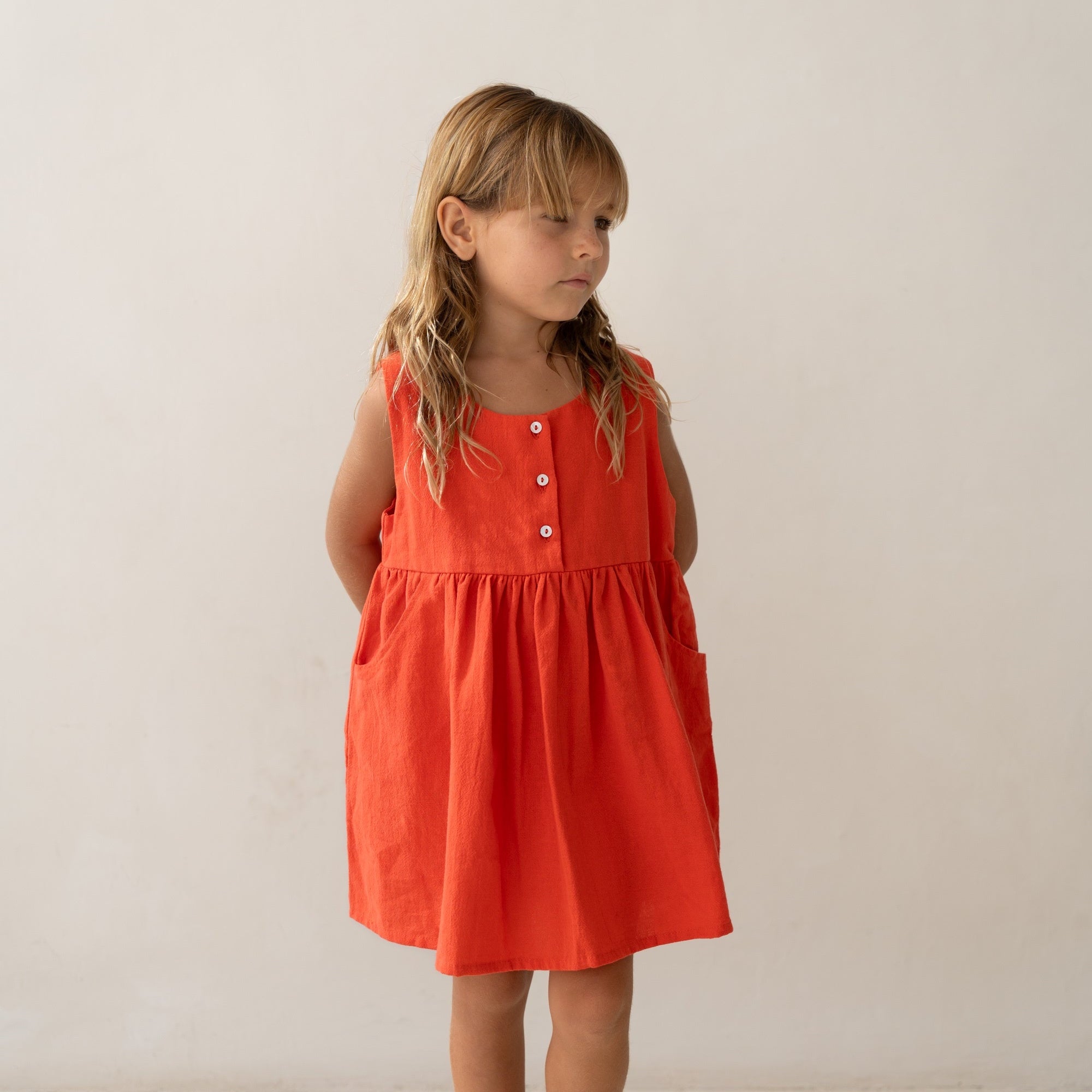 ILLOURA DELLA PINAFORE: CORAL