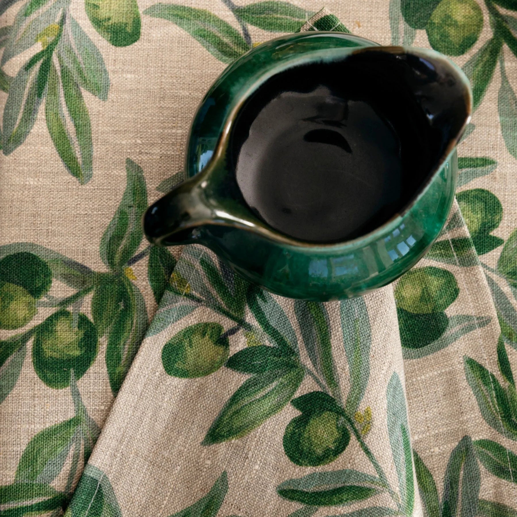 BONNIE AND NEIL LINEN TEA TOWEL: OLIVE GREEN