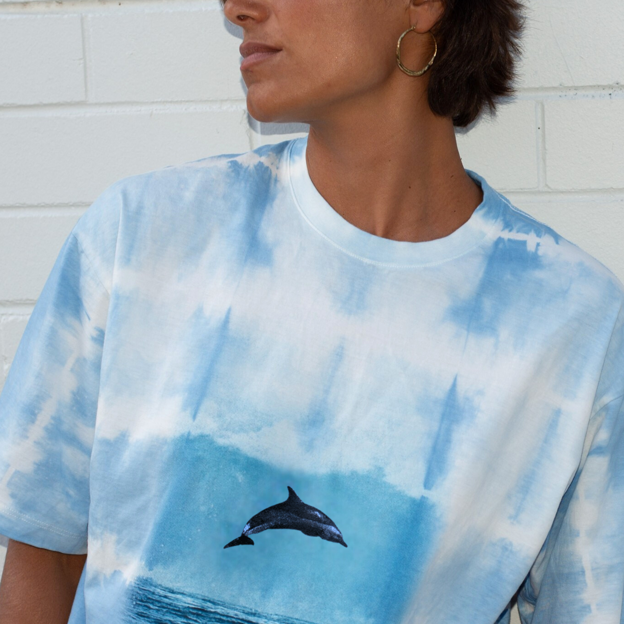 PATCHS STUDIO RETRO DOLPHIN TEE