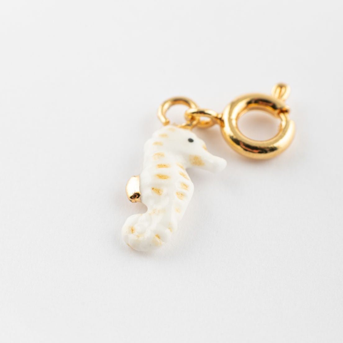 NACH SEAHORSE PORCELAIN CHARM