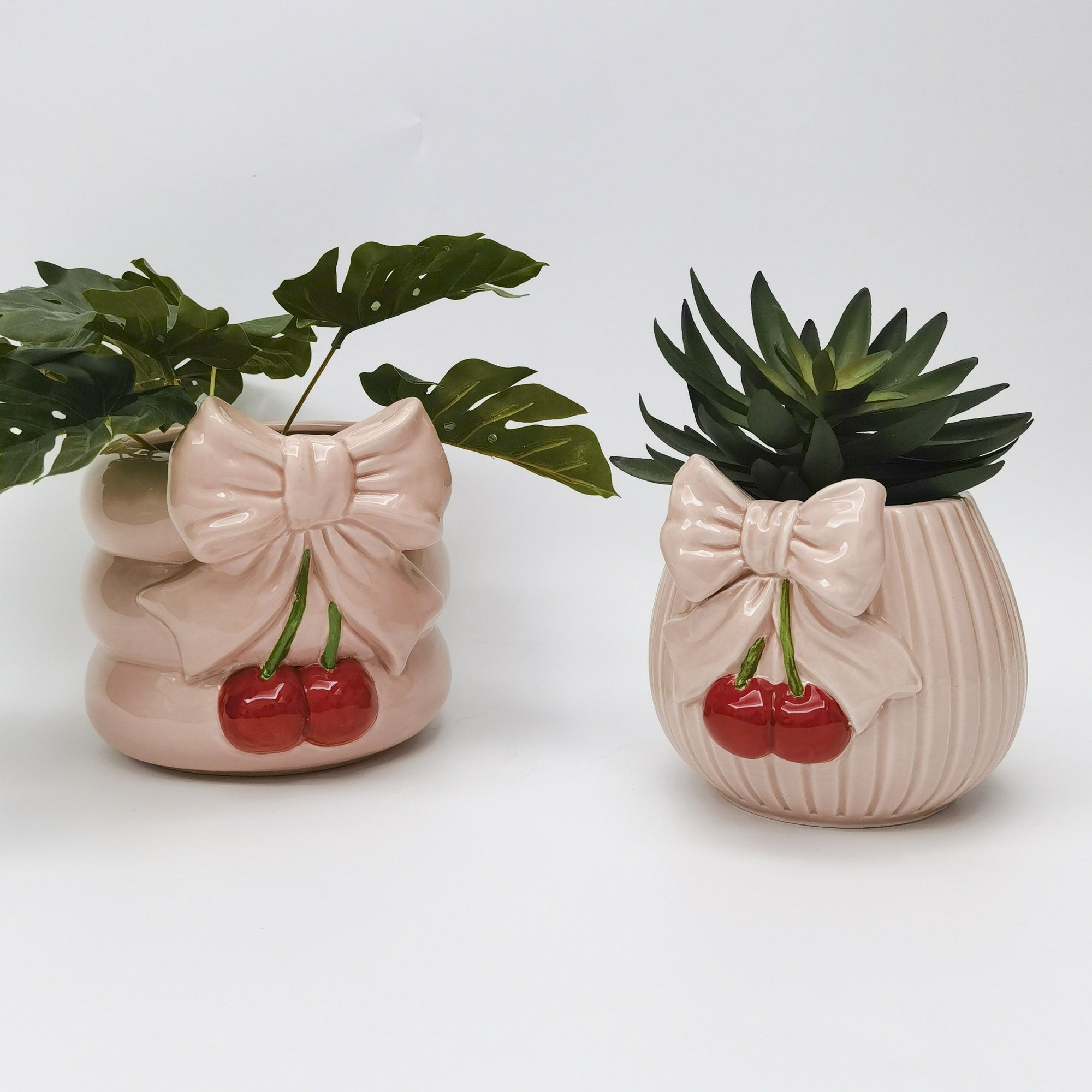 CHERRY BOW PLANTER PINK & RED: 14CM