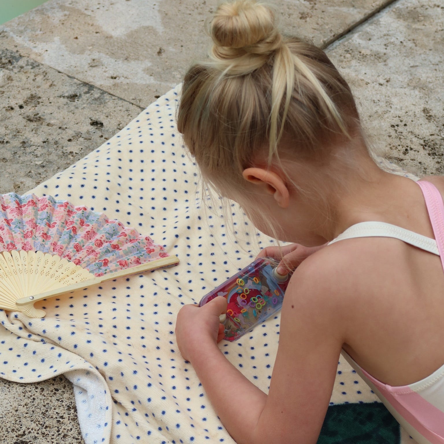 KONGES SLOJD BEACH TOWEL: ESTATE DOT