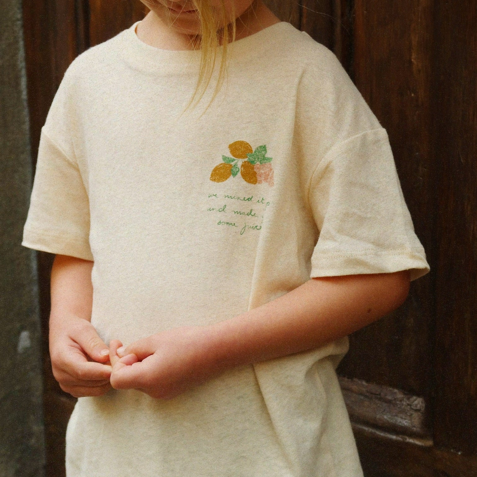 KONGES SLOJD ERA TEE: BUTTERCREAM / JUICY