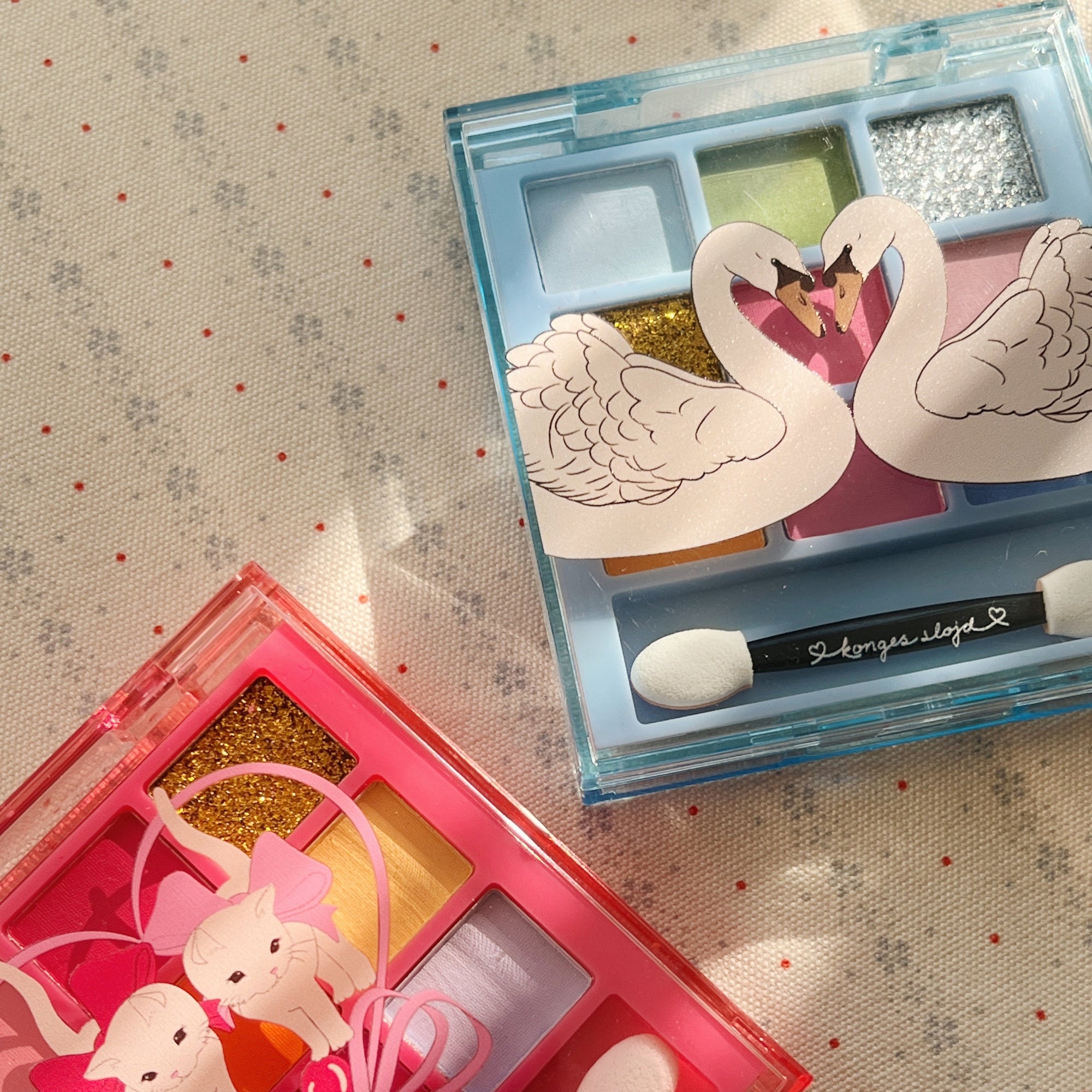 KONGES SLOJD ON THE GO EYESHADOW: BLUE