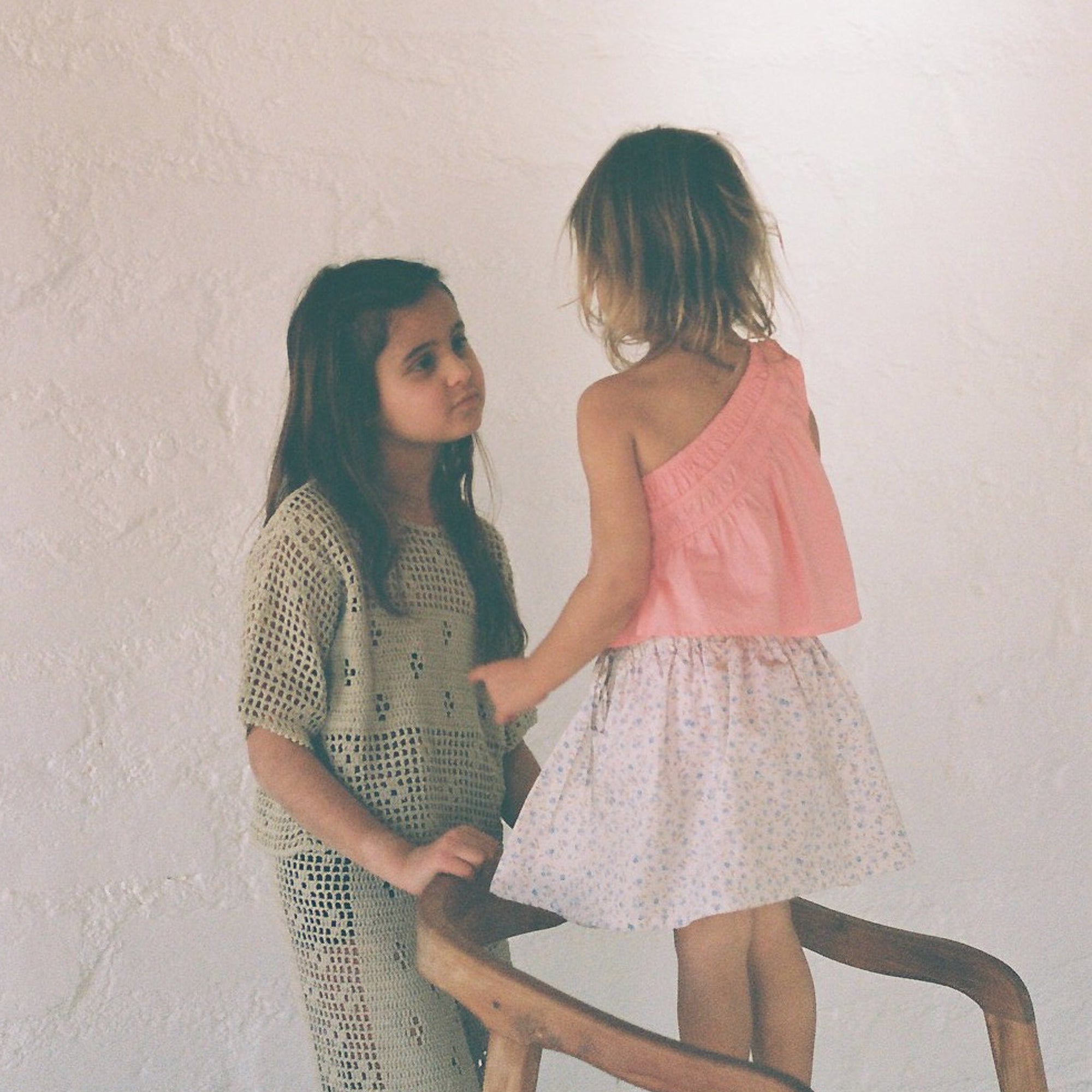 ILLOURA THE LABEL FILET CROCHET CROP: MOSS