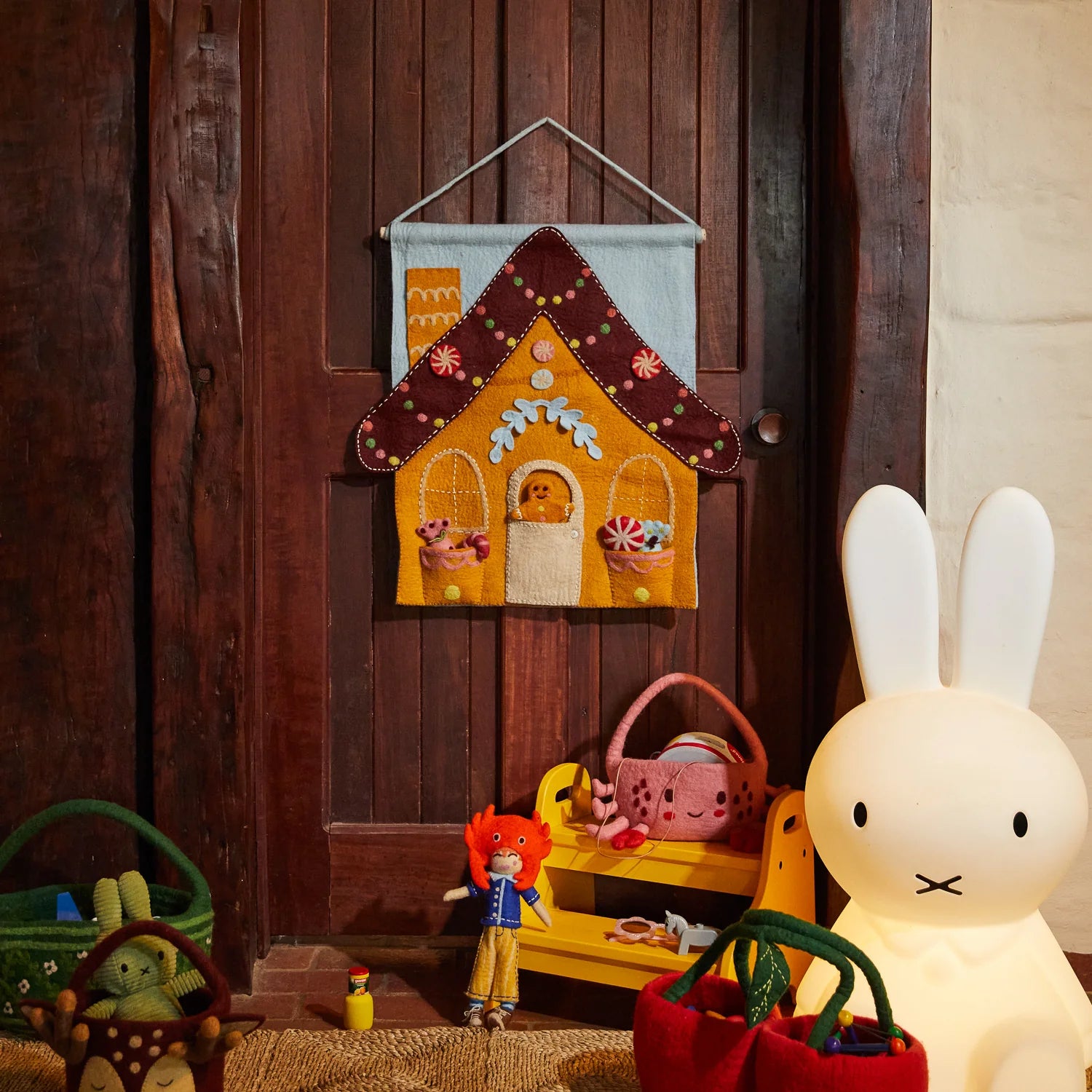 SAGE & CLARE LYON GINGERBREAD HOUSE WALL HANGING